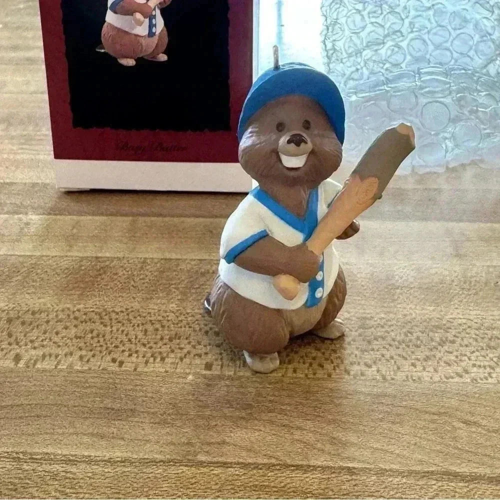 Hallmark Vintage Busy Batter 1994 Beaver Baseball Christmas Keepsake Ornament - Picture 2 of 8